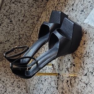 Lemonade platform heels US sz 8.5